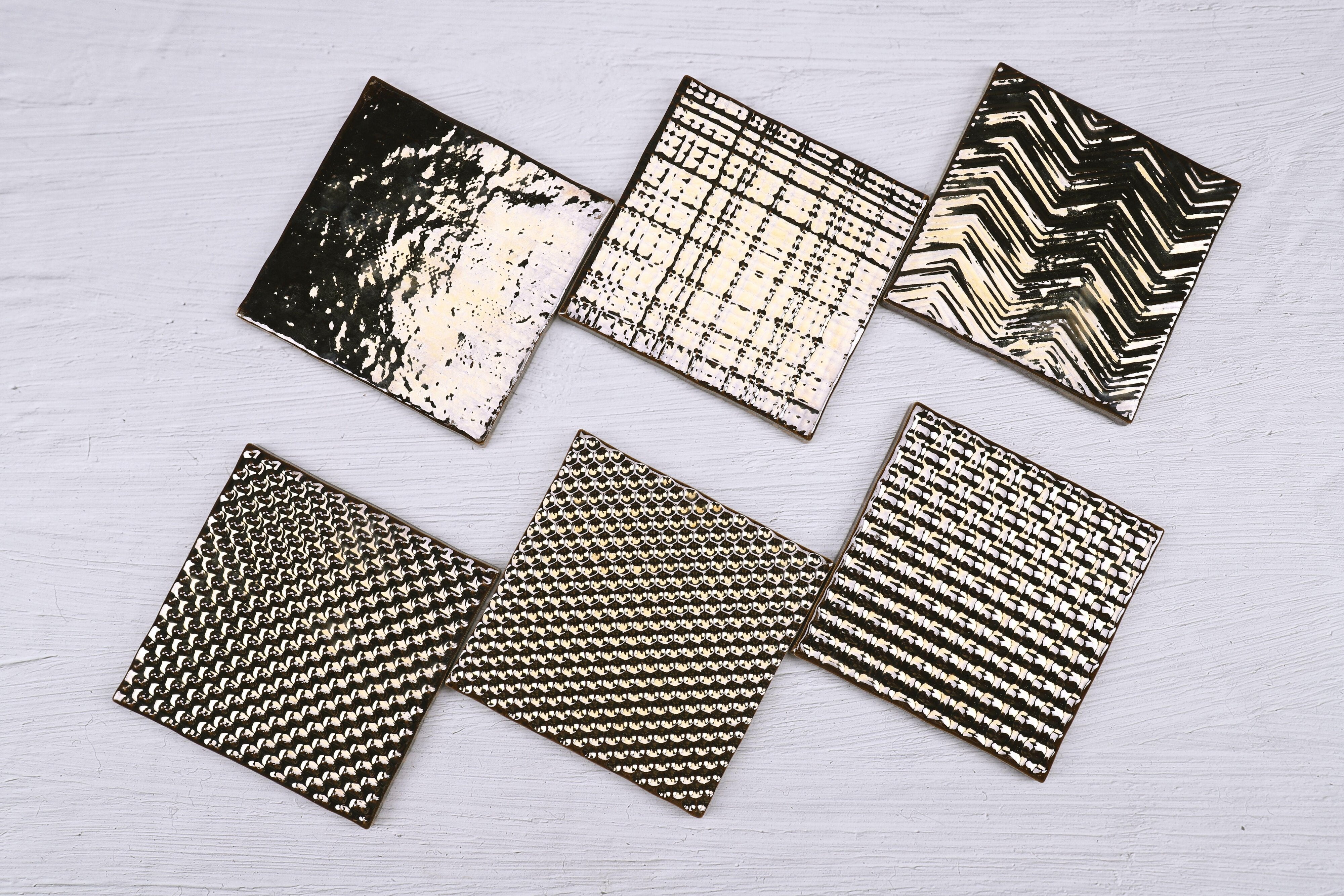 中國佛山瓷磚 China Foshan Basics 復古質感造型多彩亮光墻磚C.140-J1金屬亮光14×14cm