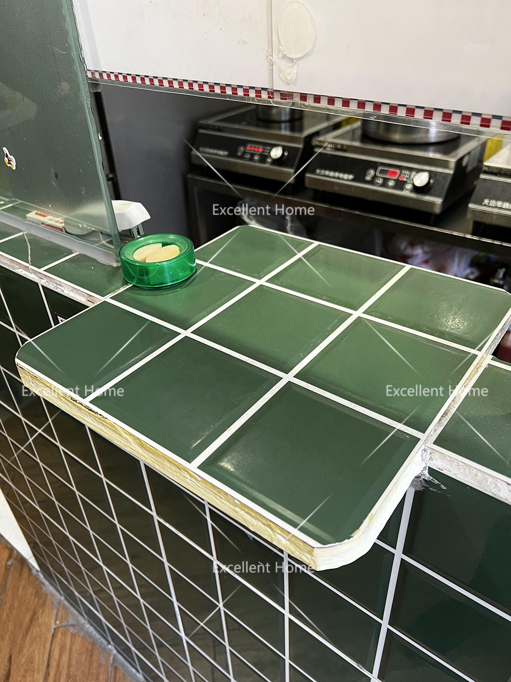 中國佛山瓷磚 China Foshan Basics 純色網紅花磚麵包磚墻磚亮光 LY0804墨綠八格純色墻磚 30×60cm