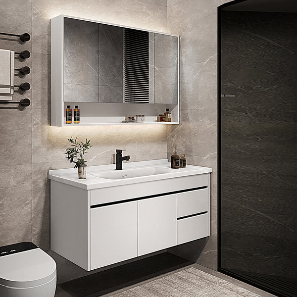 白色浴室櫃 置物格鏡櫃 陶瓷洗手盆 黑色水龍頭 實木夾板櫃體
