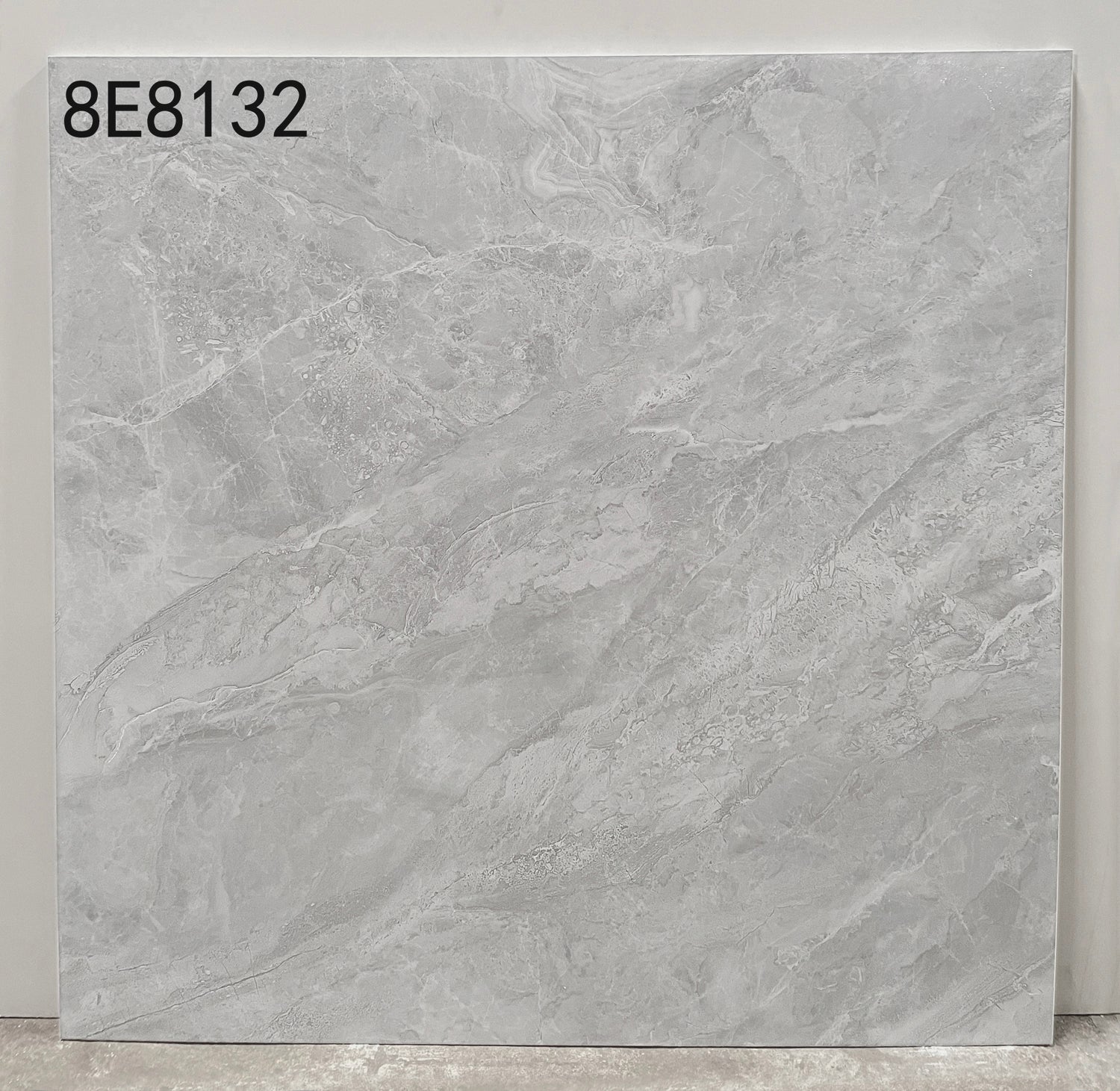 中國佛山磁磚 China Foshan Marble Tiles Glossy 大理石磁磚 連紋磁磚 地磚 牆磚 釉面磚 亮光面8E8132辛格拉淺灰 80×80cm