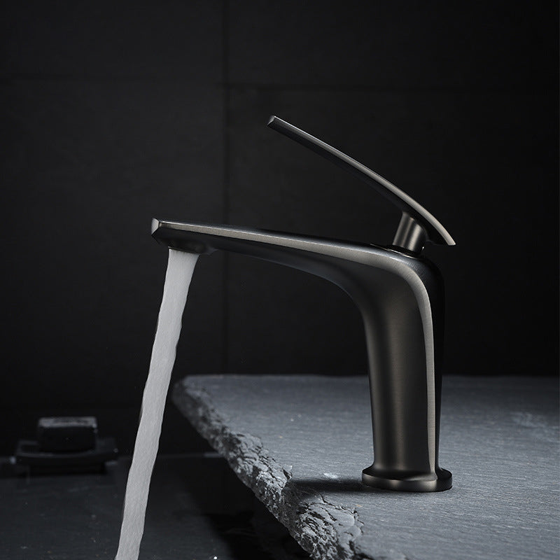 Contemporary High-Ranking Brass Body 304 Stainless Steel  Mixer Water  Bathroom Bssin Faucet 現代简约款不鏽鋼浴室面盤冷热龍頭 全銅精鑄工藝陶瓷閥芯5124